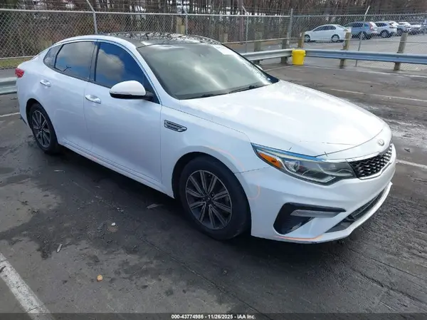 5XXGT4L33KG339484 2019 KIA OPTIMA - Image 1