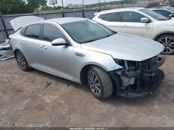 5XXGT4L33KG346676 2019 KIA OPTIMA - Image 1
