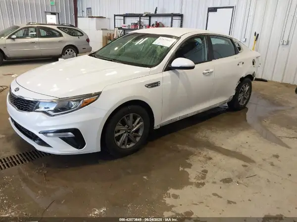 5XXGT4L33KG349156 2019 KIA OPTIMA - Image 2