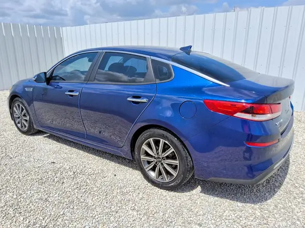5XXGT4L33KG356673 2019 KIA OPTIMA - Image 2