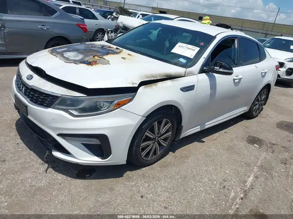 5XXGT4L33KG360402 2019 KIA OPTIMA - Image 2