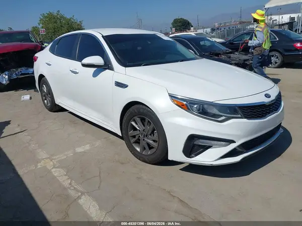 5XXGT4L33KG362666 2019 KIA OPTIMA - Image 1