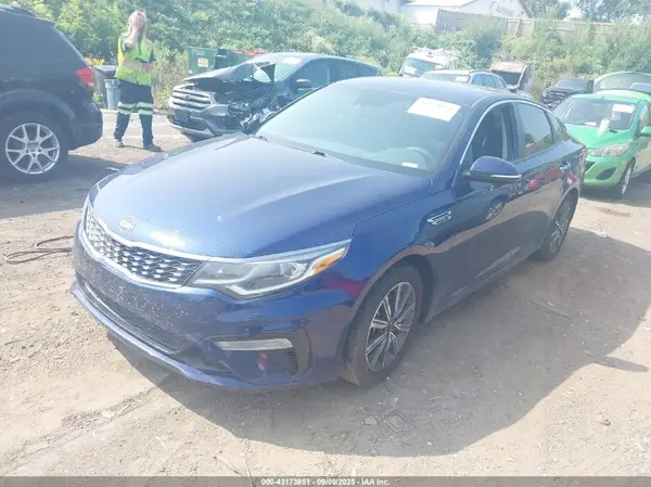 5XXGT4L33KG365549 2019 KIA OPTIMA - Image 2