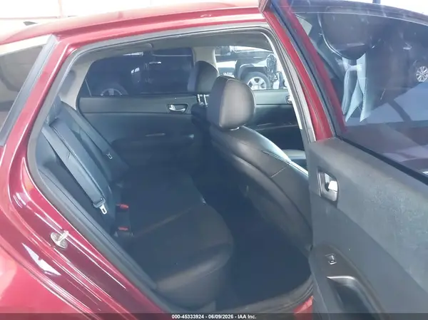 5XXGT4L33KG367835 2019 KIA OPTIMA - Image 8