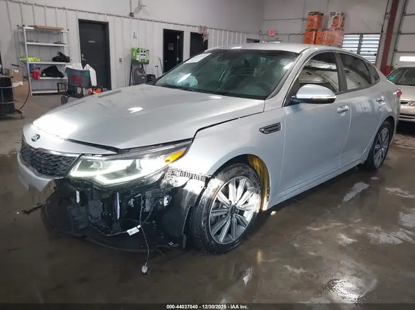 5XXGT4L33KG370640 2019 KIA OPTIMA - Image 2