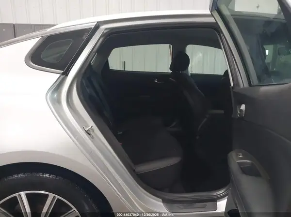 5XXGT4L33KG370640 2019 KIA OPTIMA - Image 8
