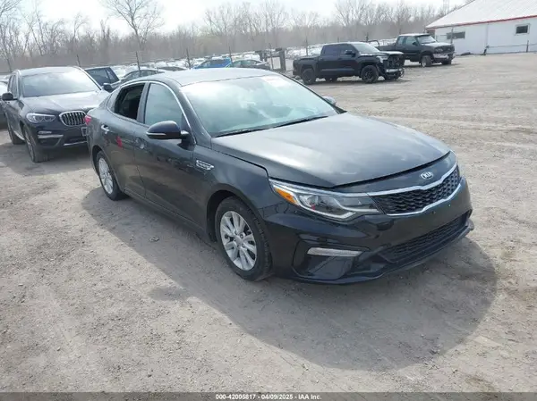 5XXGT4L33KG373375 2019 KIA OPTIMA - Image 1