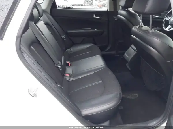 5XXGT4L33KG373800 2019 KIA OPTIMA - Image 8