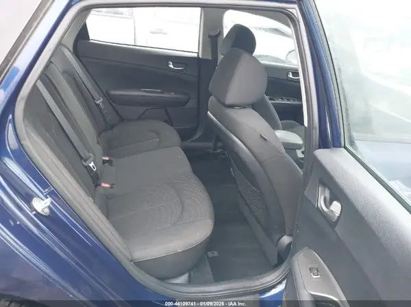5XXGT4L33KG375353 2019 KIA OPTIMA - Image 8
