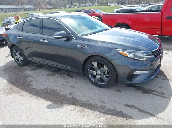 5XXGT4L33KG378382 2019 KIA OPTIMA - Image 1