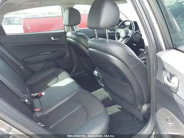 5XXGT4L33KG378382 2019 KIA OPTIMA - Image 8