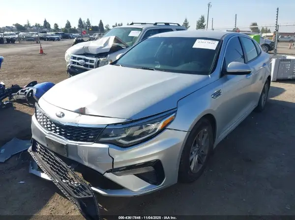 5XXGT4L33LG386743 2020 KIA OPTIMA - Image 2