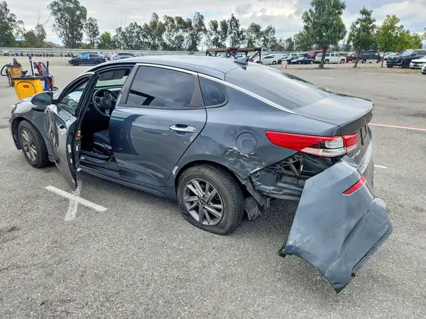 5XXGT4L33LG389576 2020 KIA OPTIMA - Image 2