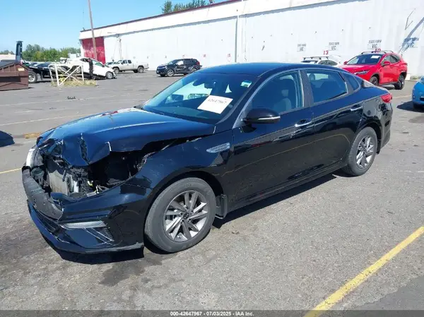 5XXGT4L33LG401967 2020 KIA OPTIMA - Image 2