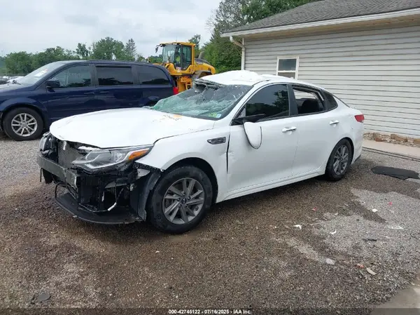 5XXGT4L33LG402410 2020 KIA OPTIMA - Image 2