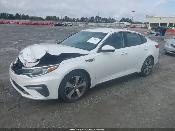 5XXGT4L33LG403086 2020 KIA OPTIMA - Image 2