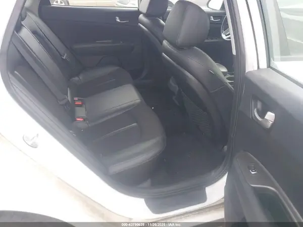 5XXGT4L33LG403086 2020 KIA OPTIMA - Image 8