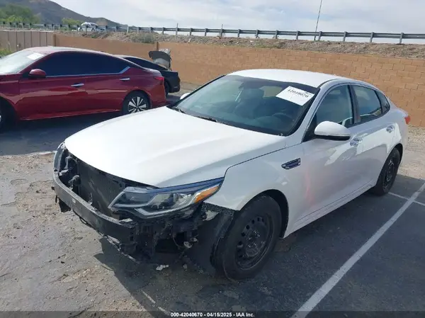 5XXGT4L33LG404478 2020 KIA OPTIMA - Image 2