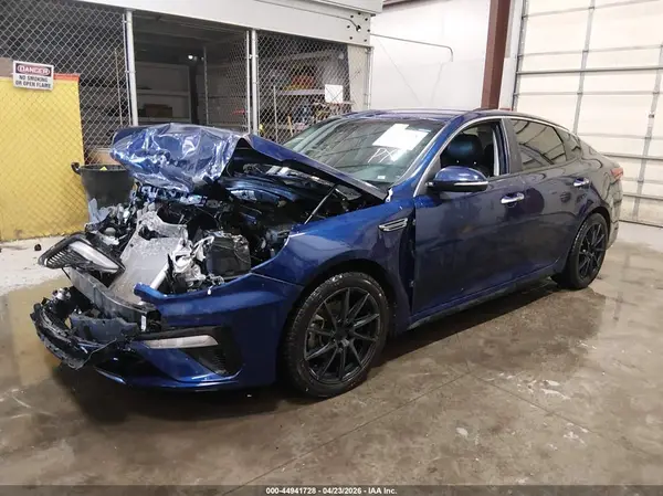 5XXGT4L33LG406988 2020 KIA OPTIMA - Image 2
