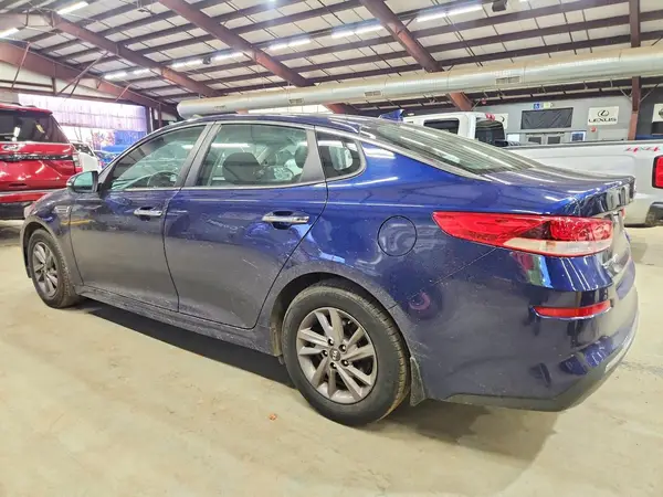 5XXGT4L33LG407073 2020 KIA OPTIMA - Image 2