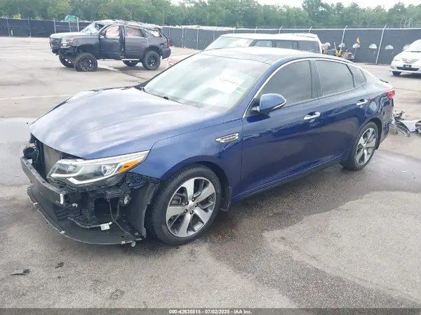 5XXGT4L33LG412631 2020 KIA OPTIMA - Image 2