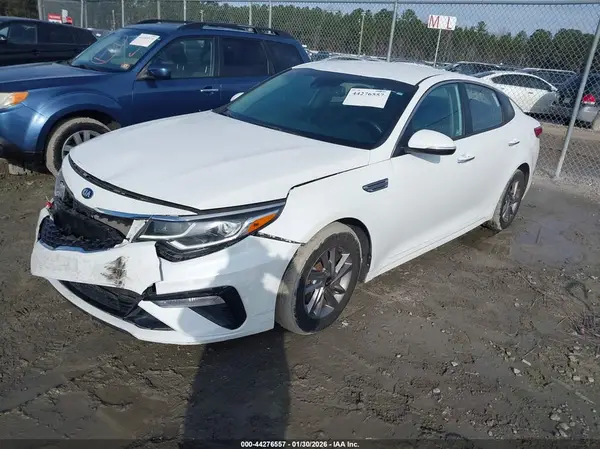 5XXGT4L33LG413570 2020 KIA OPTIMA - Image 2