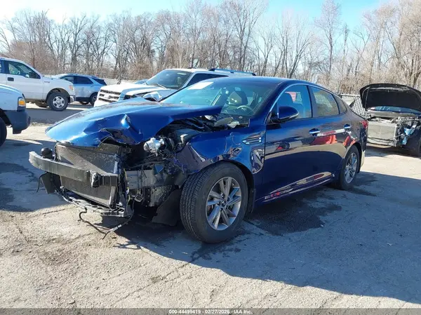 5XXGT4L33LG417568 2020 KIA OPTIMA - Image 2