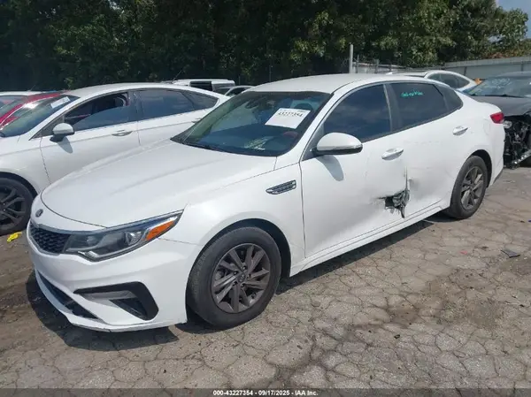 5XXGT4L33LG421832 2020 KIA OPTIMA - Image 2