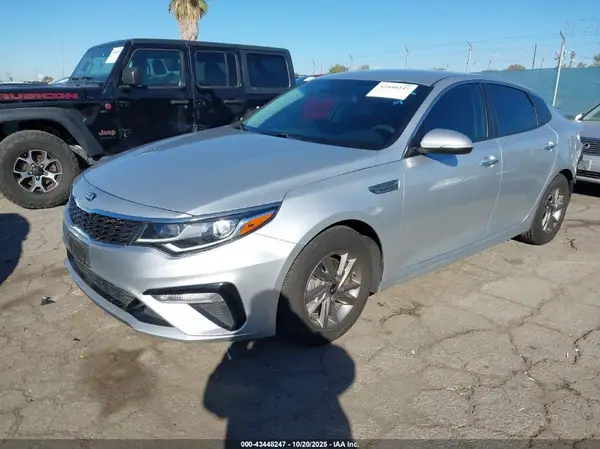 5XXGT4L33LG422639 2020 KIA OPTIMA - Image 2