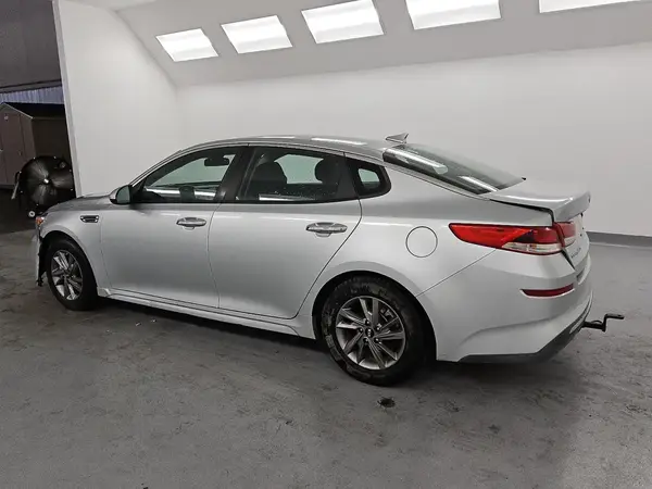 5XXGT4L33LG422740 2020 KIA OPTIMA - Image 2