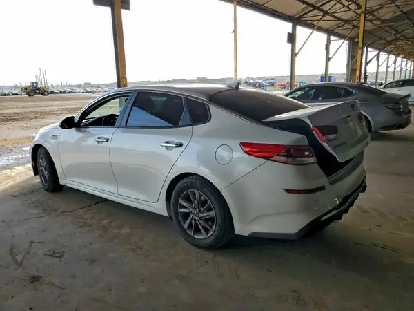 5XXGT4L33LG425010 2020 KIA OPTIMA - Image 2