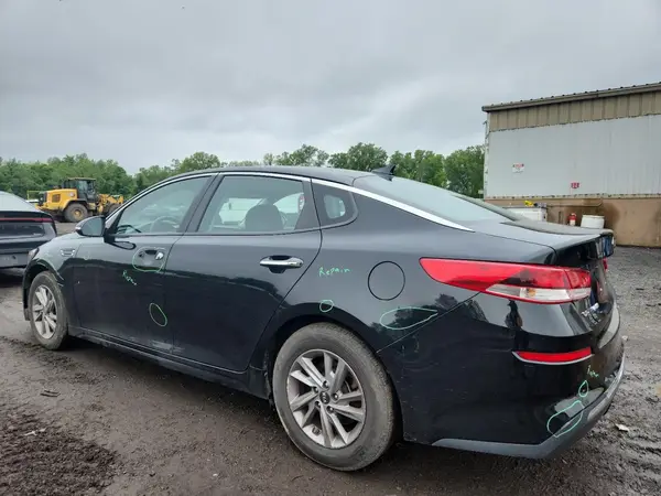 5XXGT4L33LG425315 2020 KIA OPTIMA - Image 2