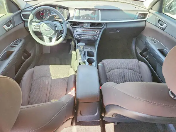 5XXGT4L33LG425864 2020 KIA OPTIMA - Image 8