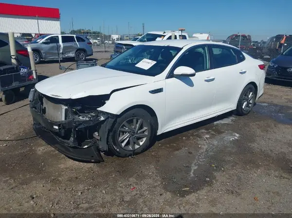 5XXGT4L33LG429879 2020 KIA OPTIMA - Image 2