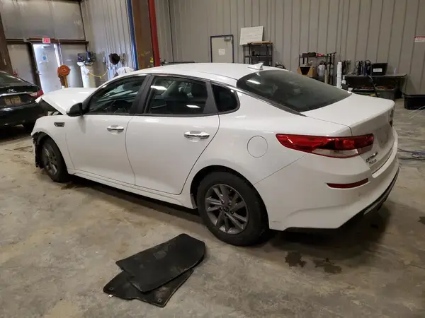 5XXGT4L33LG431826 2020 KIA OPTIMA - Image 2