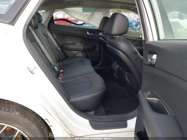 5XXGT4L33LG433673 2020 KIA OPTIMA - Image 8