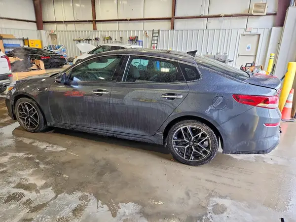 5XXGT4L33LG435469 2020 KIA OPTIMA - Image 2