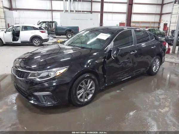 5XXGT4L33LG435861 2020 KIA OPTIMA - Image 2