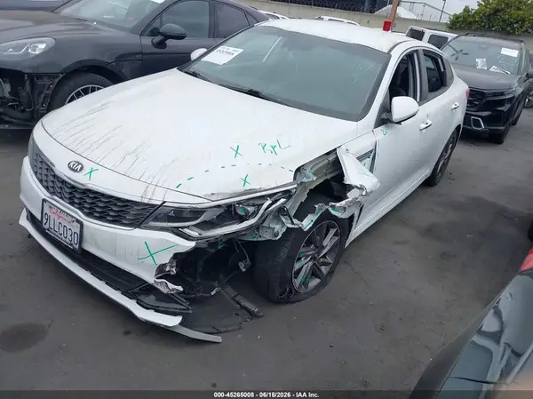 5XXGT4L33LG437156 2020 KIA OPTIMA - Image 2