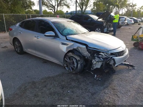 5XXGT4L33LG438808 2020 KIA OPTIMA - Image 1