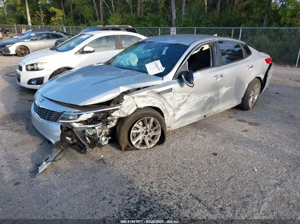 5XXGT4L33LG438808 2020 KIA OPTIMA - Image 2