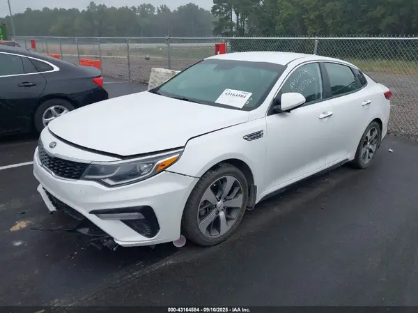5XXGT4L33LG449677 2020 KIA OPTIMA - Image 2