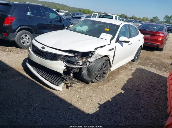 5XXGT4L34GG001650 2016 KIA OPTIMA - Image 2