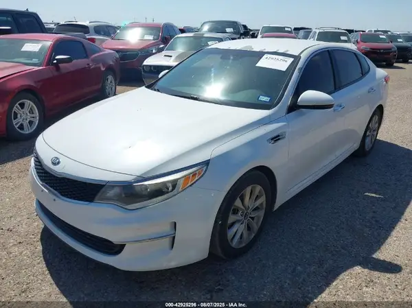 5XXGT4L34GG002586 2016 KIA OPTIMA - Image 2