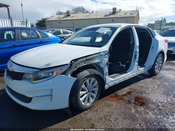 5XXGT4L34GG004564 2016 KIA OPTIMA - Image 2