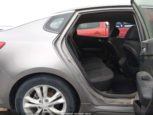 5XXGT4L34GG004922 2016 KIA OPTIMA - Image 8