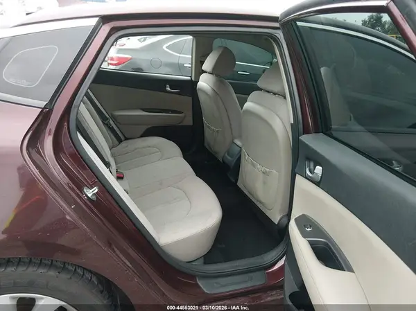 5XXGT4L34GG005018 2016 KIA OPTIMA - Image 8