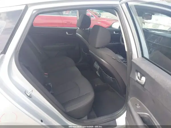 5XXGT4L34GG008047 2016 KIA OPTIMA - Image 8