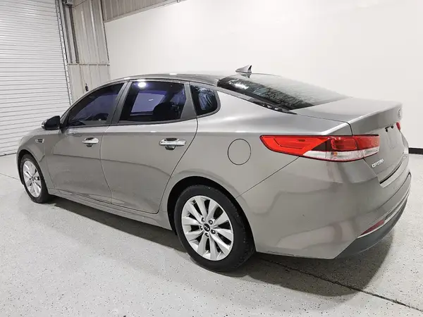 5XXGT4L34GG008453 2016 KIA OPTIMA - Image 2