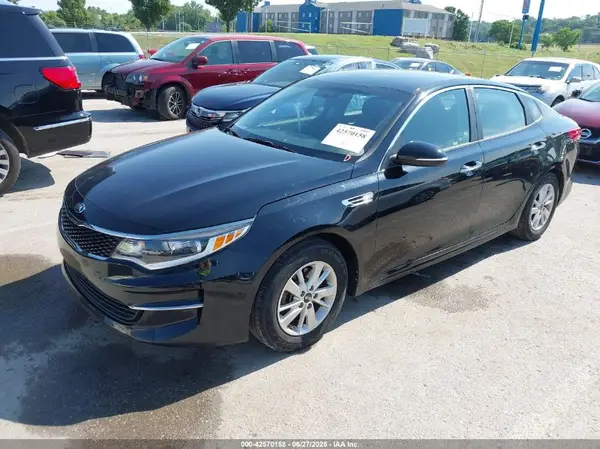 5XXGT4L34GG022255 2016 KIA OPTIMA - Image 2